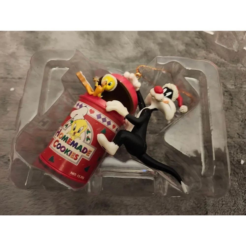Hallmark Keepsake Ornament featuring the Looney Tunes characters Sylvester and T